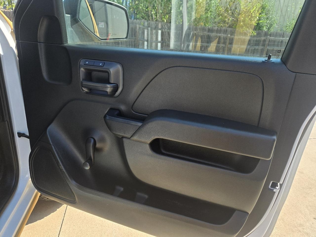 Chevrolet Silverado 1500 4WD Reg Cab 119.0" Work Truck 2015