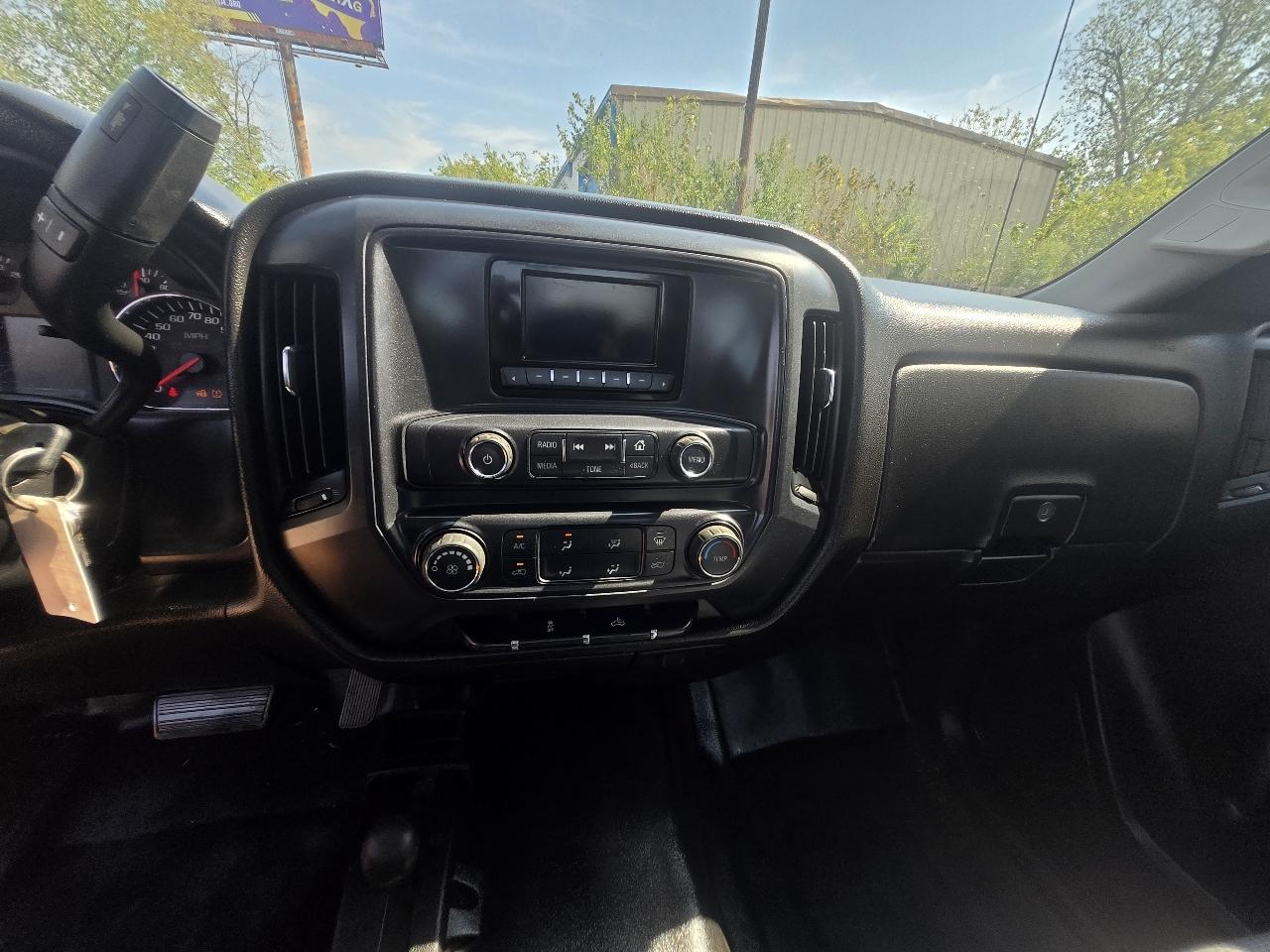 Chevrolet Silverado 1500 4WD Reg Cab 119.0" Work Truck 2015