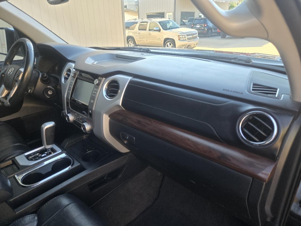 Toyota Tundra 4WD Limited CrewMax 5.5' Bed (Natl) 2019