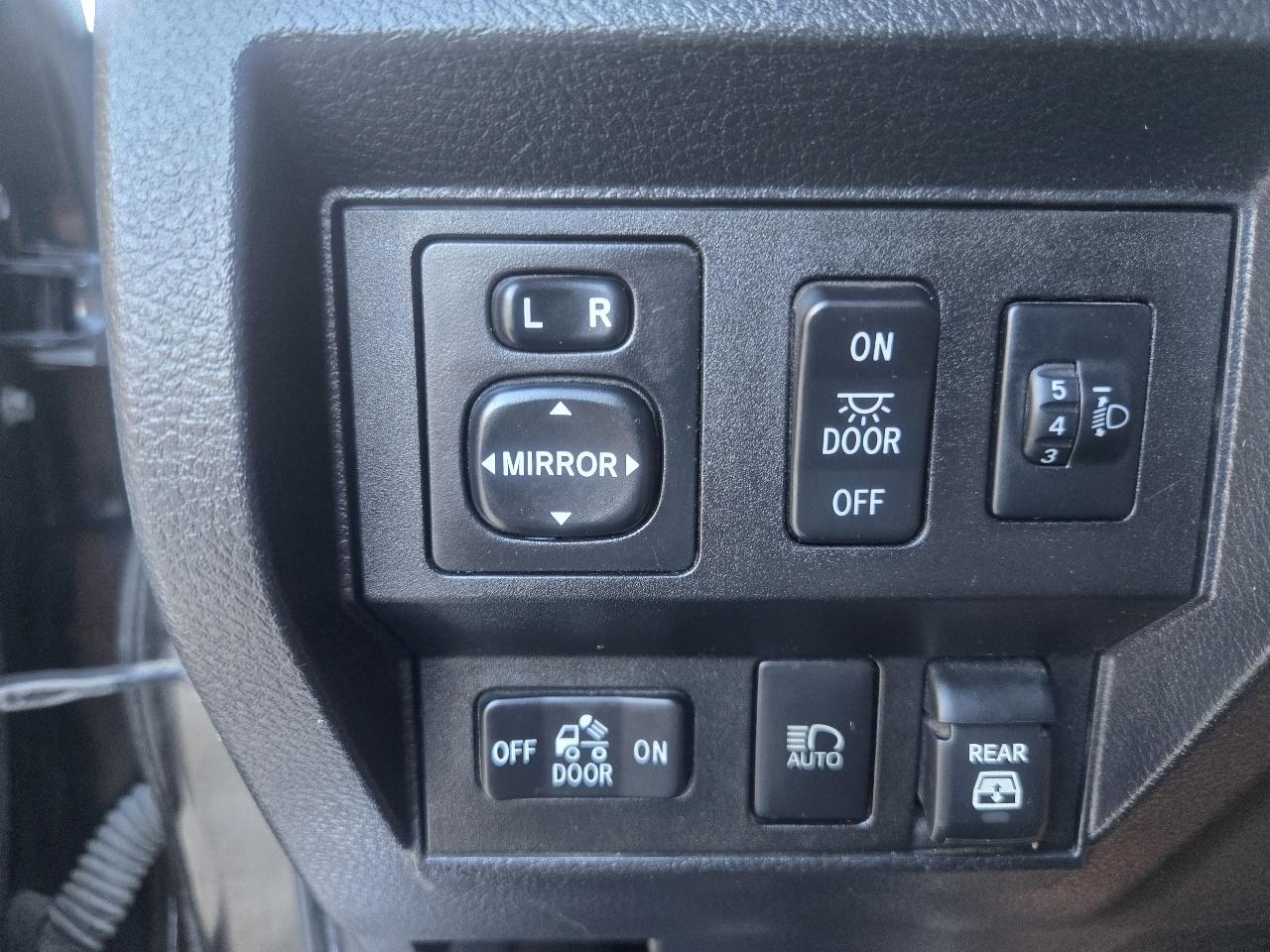Toyota Tundra 4WD Limited CrewMax 5.5' Bed (Natl) 2019