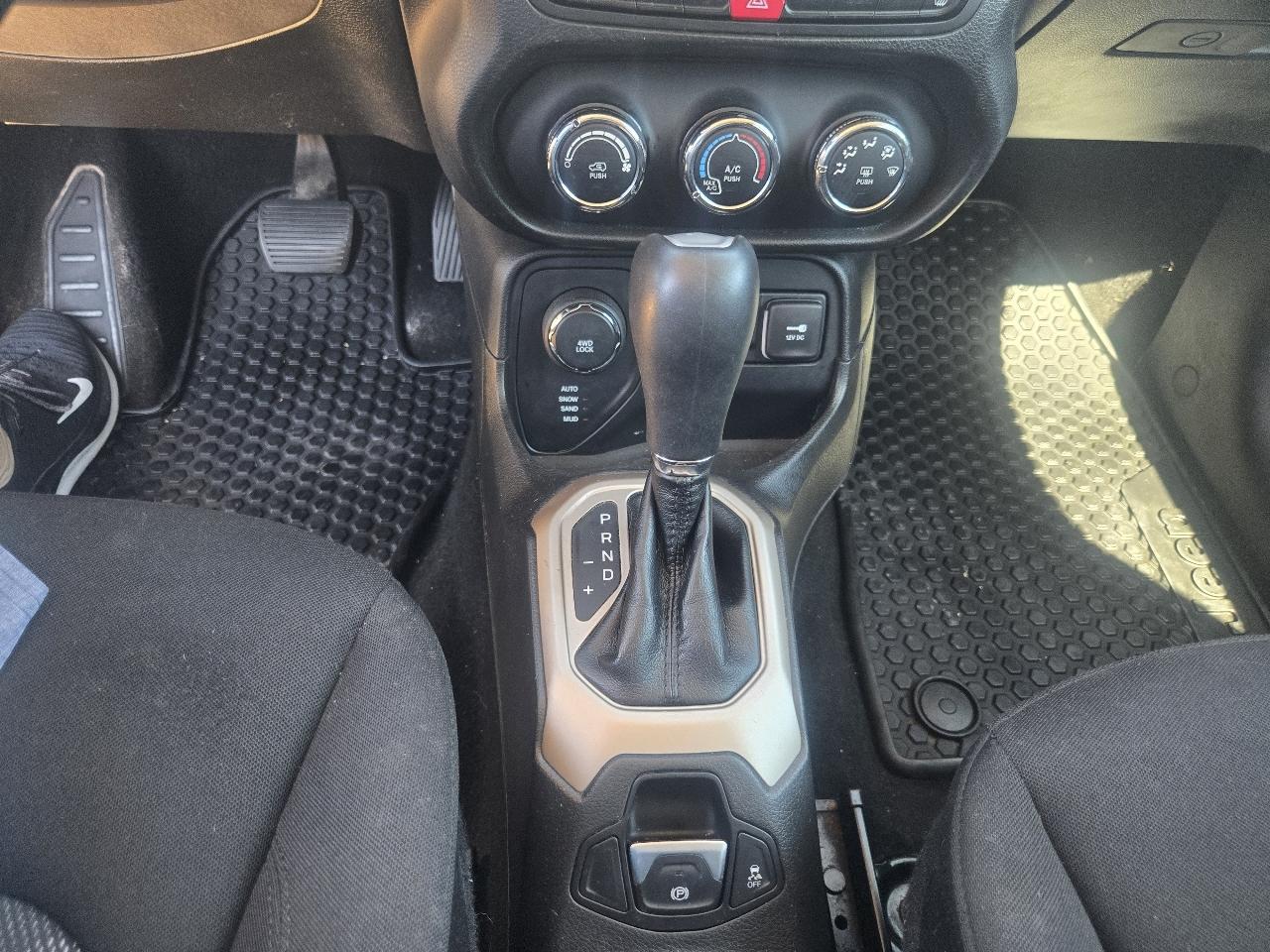 Jeep Renegade 4WD 4dr Latitude 2016