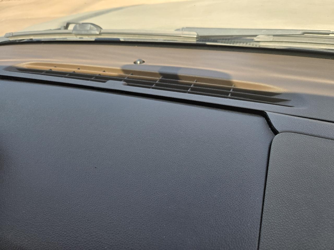 Chevrolet Suburban 2WD 4dr LT 2014
