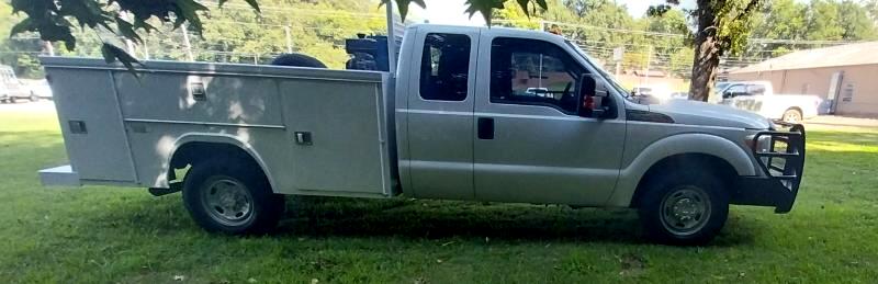 Ford F-350 SD XLT SuperCab Long Bed 2WD 2015 Ford F-350 SD XLT SuperCab Long Bed 2WD 2015