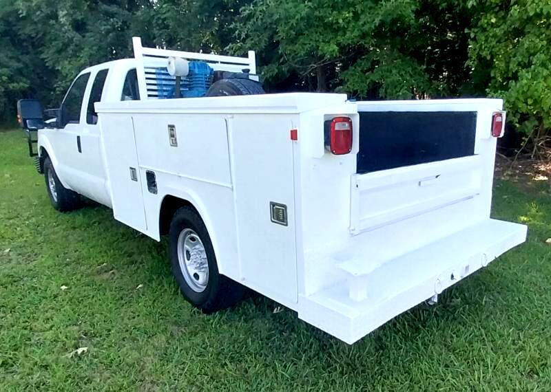 Ford F-350 SD XLT SuperCab Long Bed 2WD 2015 Ford F-350 SD XLT SuperCab Long Bed 2WD 2015
