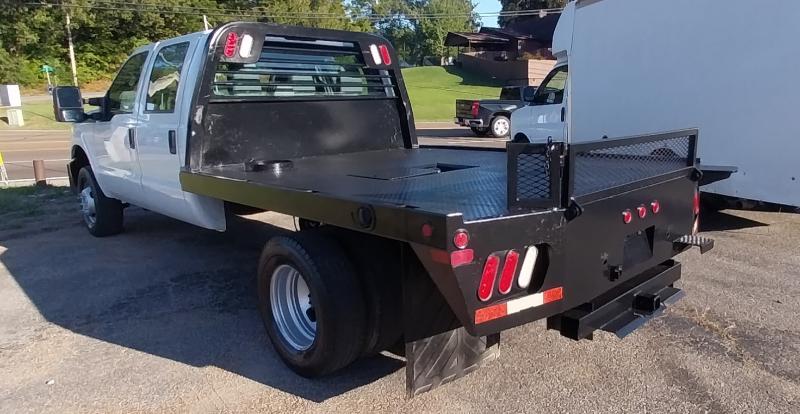 2015 Ford F-350 XLT photo 3