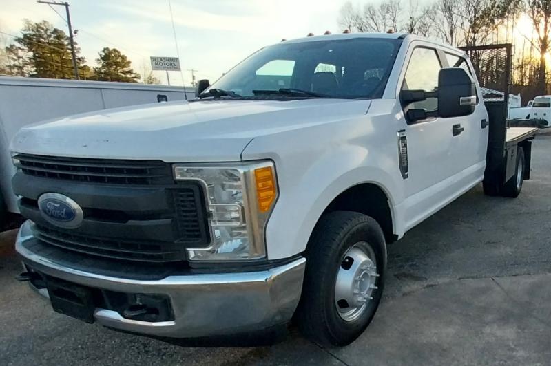 Ford F-350 SD XL Crew Cab 2WD DRW 2017