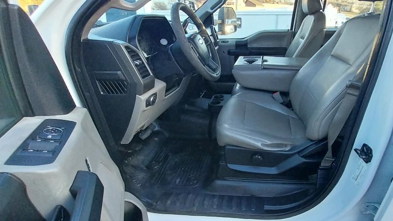 Ford F-350 SD XL Crew Cab 2WD DRW 2017