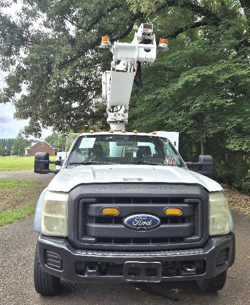 Ford F-450 SD Regular Cab DRW 2WD 2011