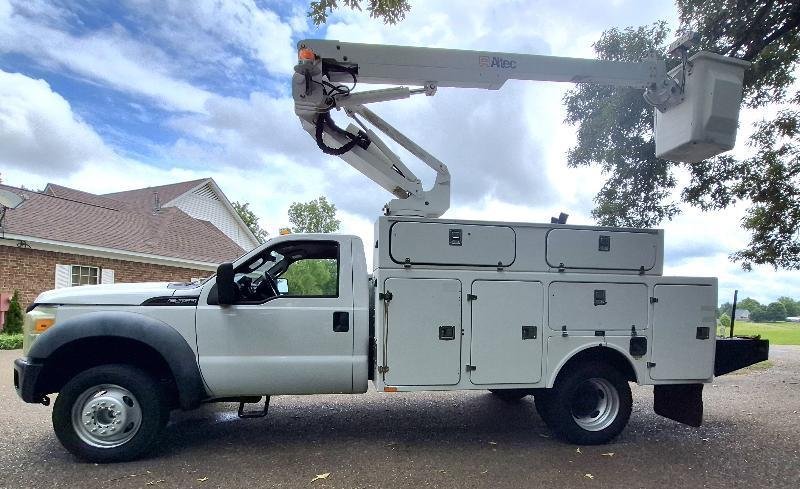 Ford F-450 SD Regular Cab DRW 2WD 2011
