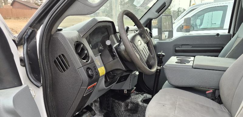 Ford F-450 SD Regular Cab DRW 2WD 2012