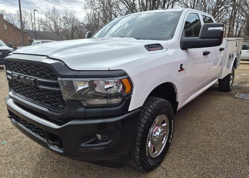 RAM 2500 Tradesman Crew Cab LWB 4WD 2023