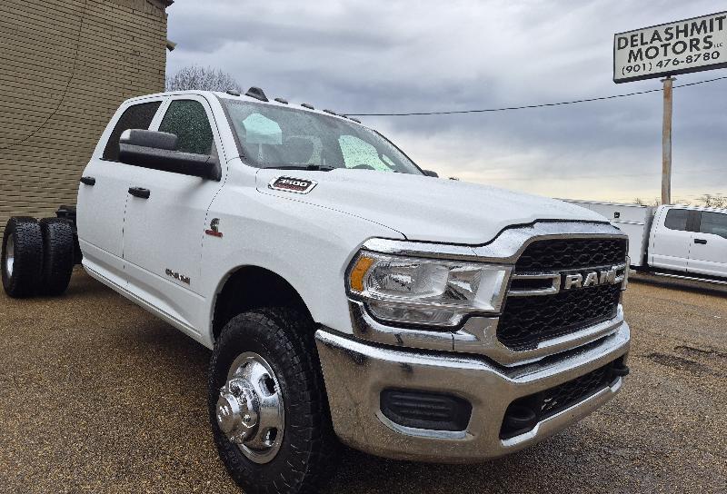RAM 3500 Crew Cab 4WD DRW 2022