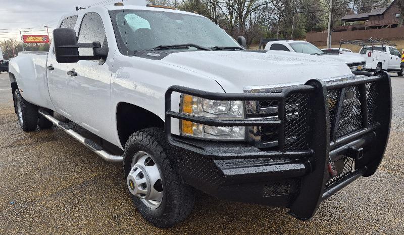 Chevrolet Silverado 3500HD Work Truck Crew Cab 4WD 2012