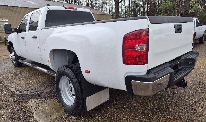 Chevrolet Silverado 3500HD Work Truck Crew Cab 4WD 2012