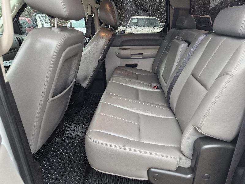 Chevrolet Silverado 3500HD Work Truck Crew Cab 4WD 2012