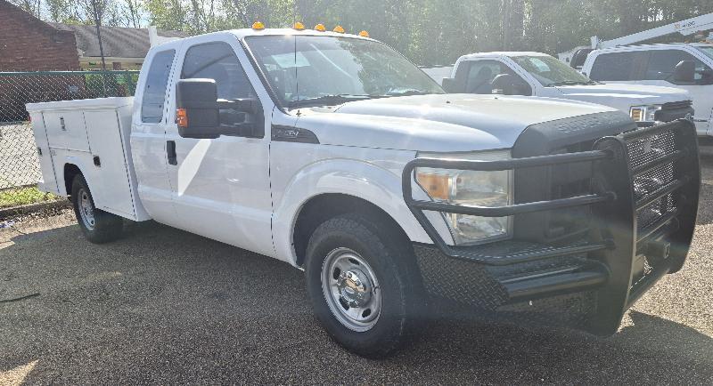Ford F-350 SD XLT SuperCab Long Bed 2WD 2015