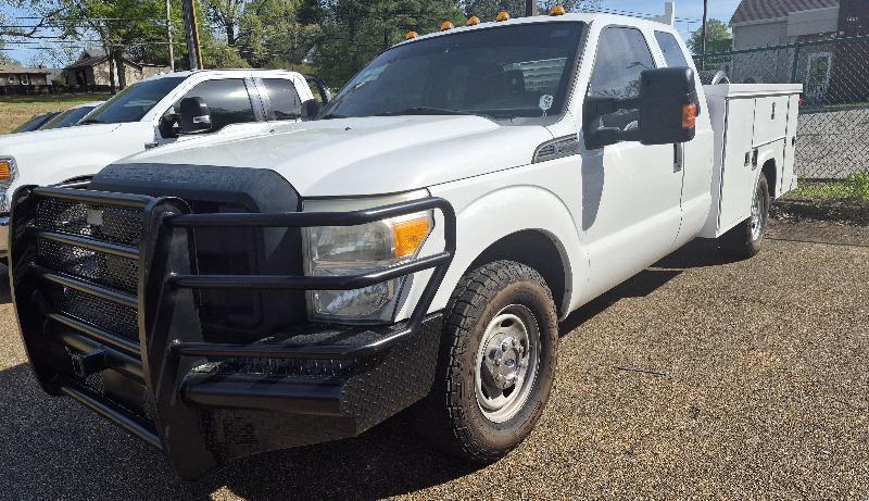 Ford F-350 SD XLT SuperCab Long Bed 2WD 2015