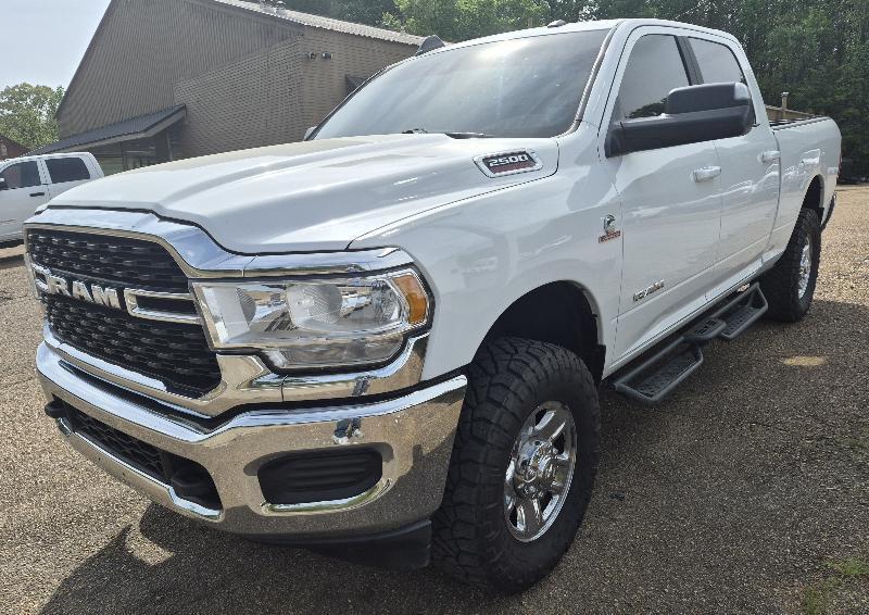 RAM 2500 Tradesman Crew Cab SWB 4WD 2022