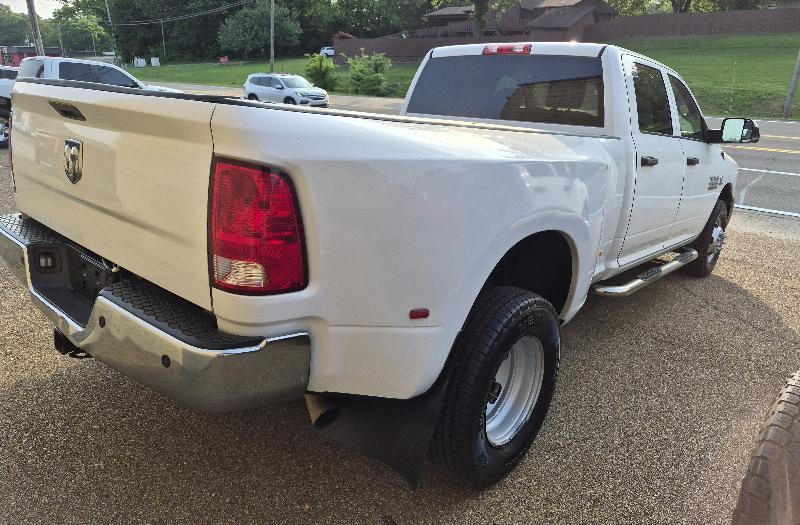 RAM 3500 Tradesman Crew Cab LWB 2WD DRW 2017