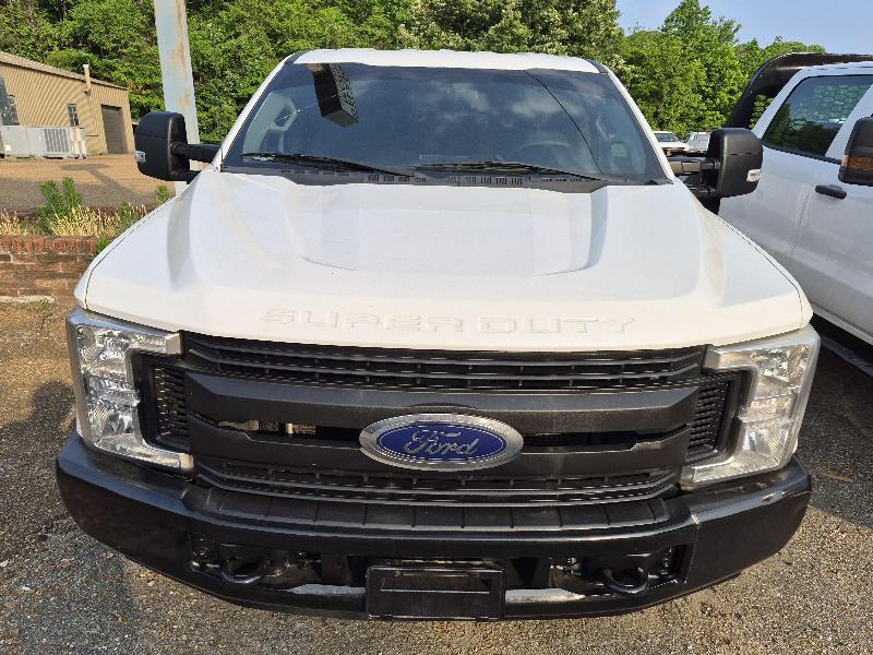 Ford F-250 SD XL Crew Cab Long Bed 2WD 2019