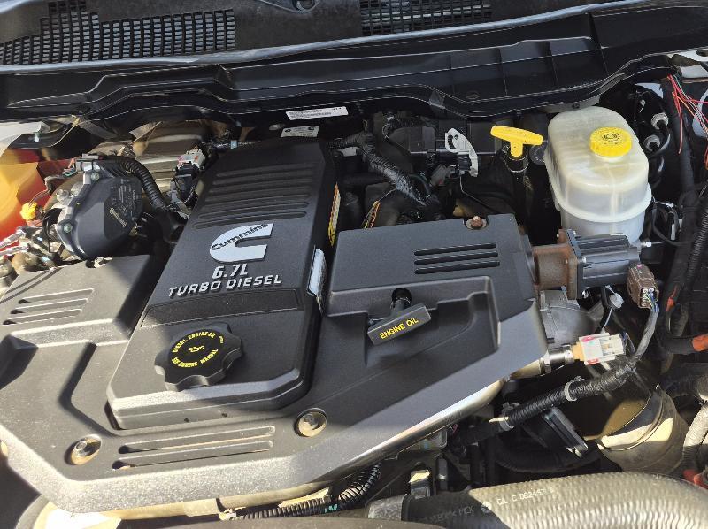 RAM 3500 Tradesman Crew Cab 4WD DRW 2015