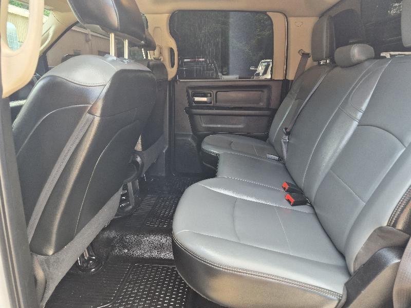 RAM 3500 Crew Cab 4WD DRW 2019