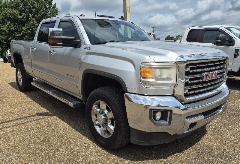 GMC Sierra 2500HD 4WD Crew Cab 153.7" SLT 2015