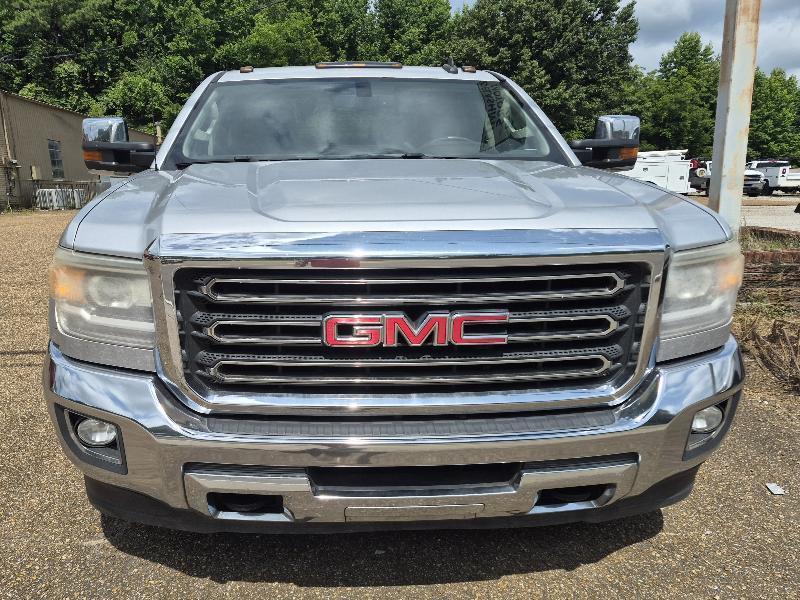GMC Sierra 2500HD 4WD Crew Cab 153.7" SLT 2015