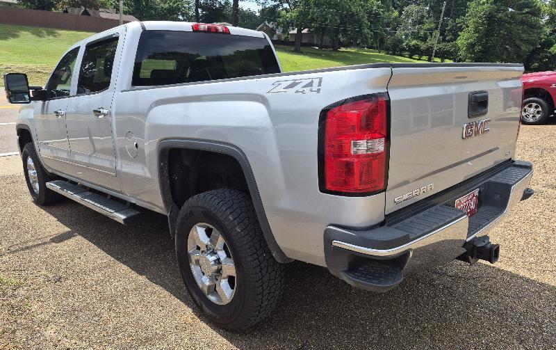 GMC Sierra 2500HD 4WD Crew Cab 153.7" SLT 2015