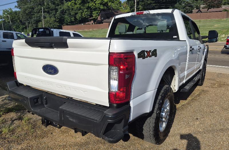 Ford F-250 SD XLT Crew Cab 4WD 2017
