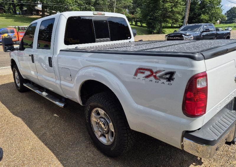 Ford F-250 SD XLT Crew Cab Long Bed 4WD 2015