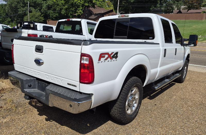 Ford F-250 SD XLT Crew Cab Long Bed 4WD 2015