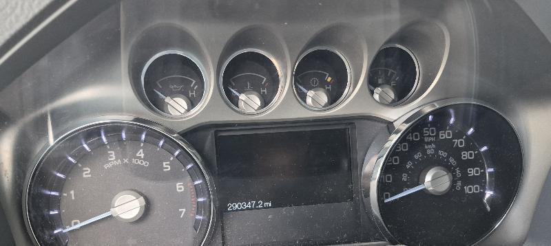 Ford F-250 SD XLT Crew Cab Long Bed 4WD 2015