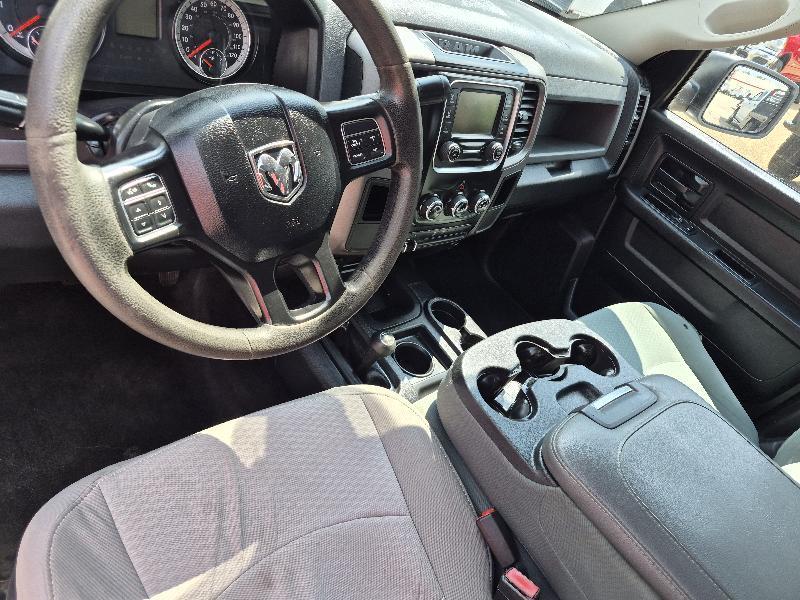RAM 2500 Tradesman Crew Cab LWB 4WD 2016