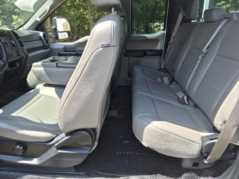 Ford F-350 SD XL SuperCab Long Bed 2WD 2017