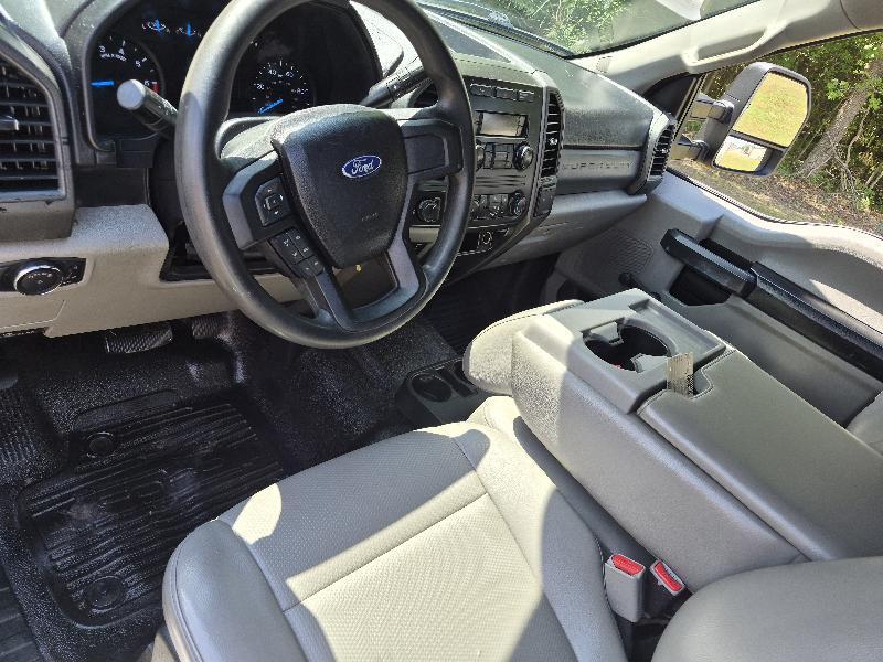 Ford F-350 SD XL SuperCab Long Bed 2WD 2017