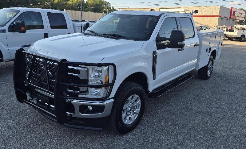 Ford F-250 SD XL Crew Cab 4WD 2023