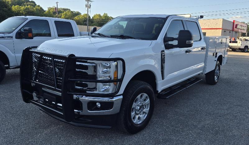 Ford F-250 SD XL Crew Cab 4WD 2023