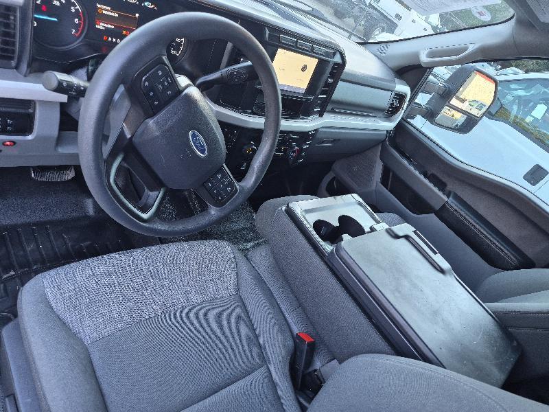 Ford F-250 SD XL Crew Cab 4WD 2023