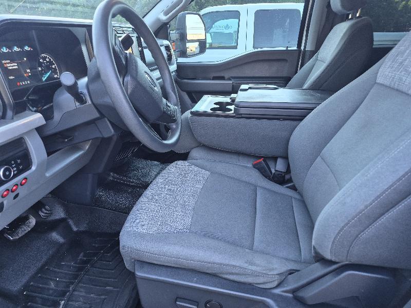 Ford F-250 SD XL Crew Cab 4WD 2023