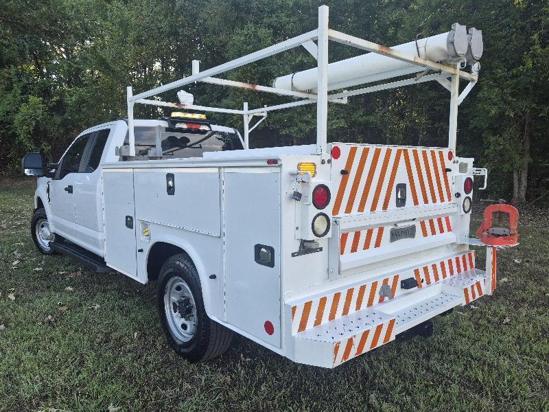Ford F-350 SD XL SuperCab Long Bed 2WD 2017