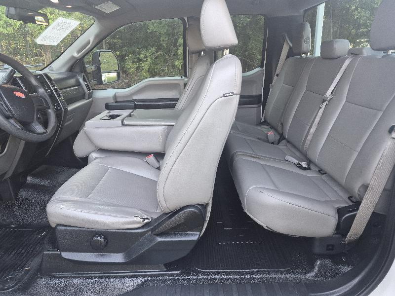 Ford F-350 SD XL SuperCab Long Bed 2WD 2017
