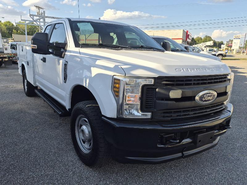 Ford F-350 SD XL SuperCab Long Bed 4WD 2019