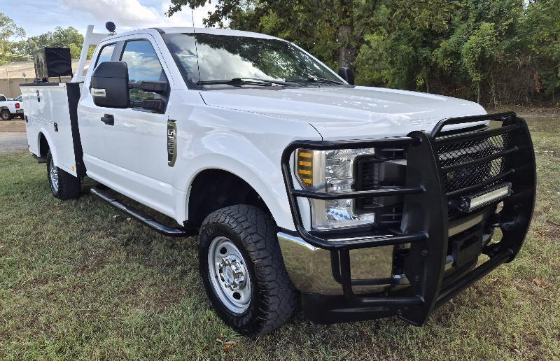 Ford F-350 SD XL SuperCab Long Bed 4WD 2019