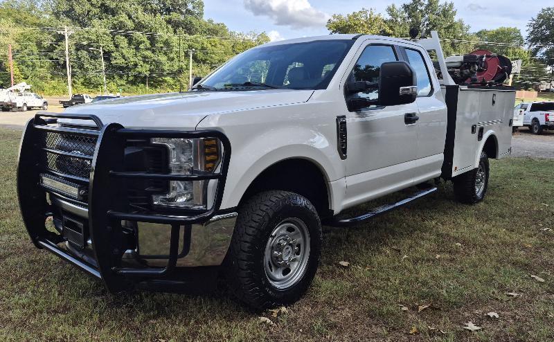 Ford F-350 SD XL SuperCab Long Bed 4WD 2019