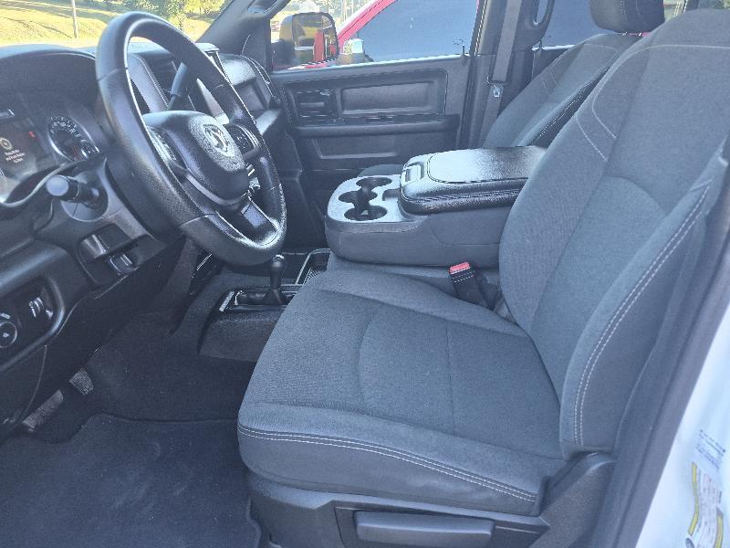 RAM 3500 Tradesman Crew Cab 4WD DRW 2022