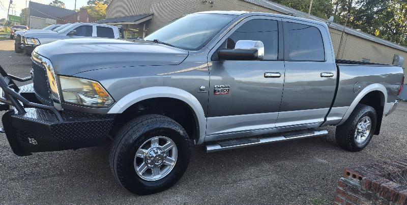 RAM 2500 Laramie Crew Cab SWB 4WD 2012