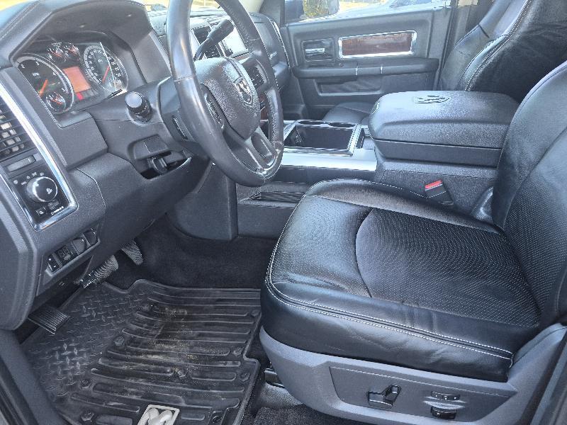 RAM 2500 Laramie Crew Cab SWB 4WD 2012