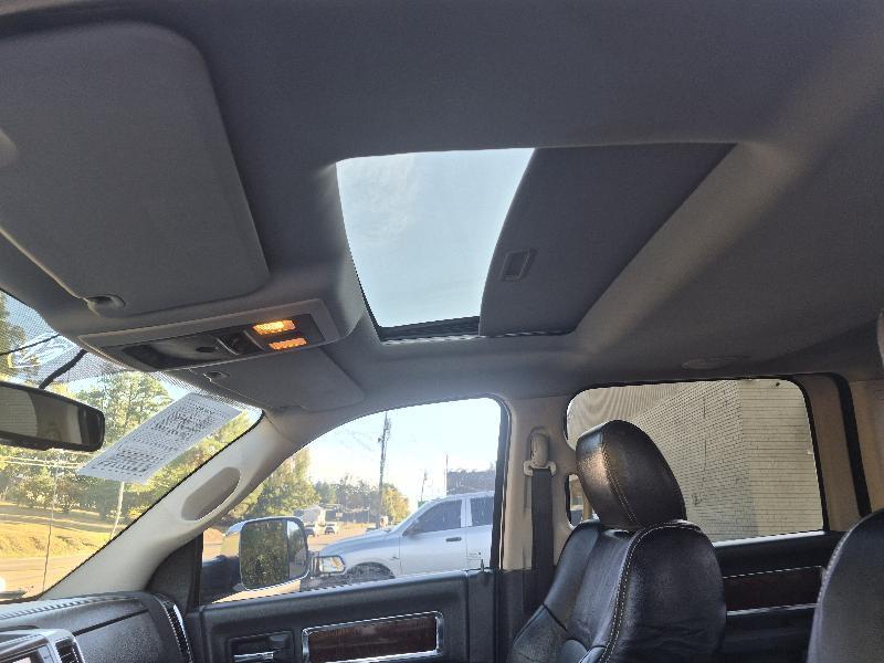 RAM 2500 Laramie Crew Cab SWB 4WD 2012