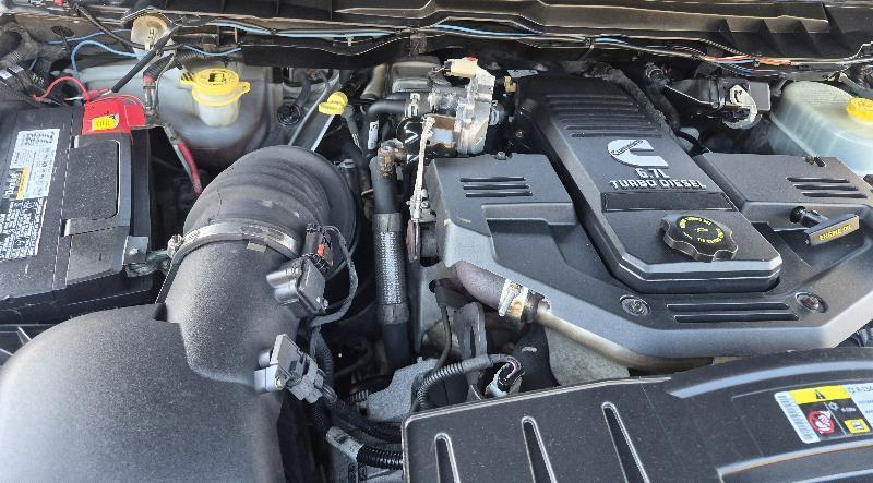 RAM 2500 Laramie Crew Cab SWB 4WD 2012